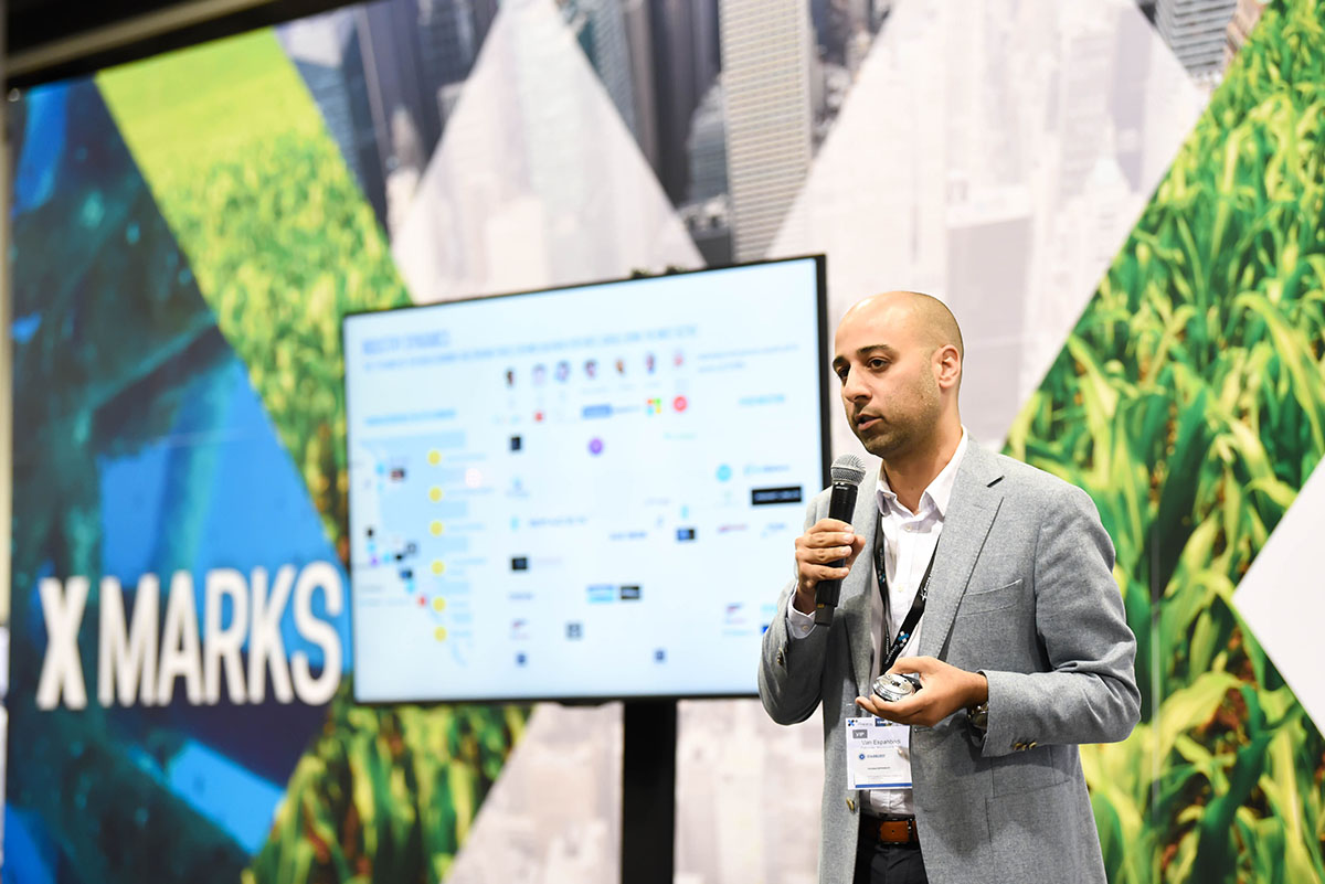 Starburst Acclerator’s Van Espahbodi speaks at AUVSI’s Startup Showdown at the 2018 Xponential conference and exhibition. Photo: Becphotogrpahy