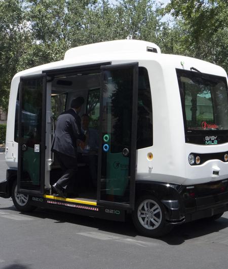 An outdoor demonstration of the EasyMile self-driving shuttle. Photo: AUVSI